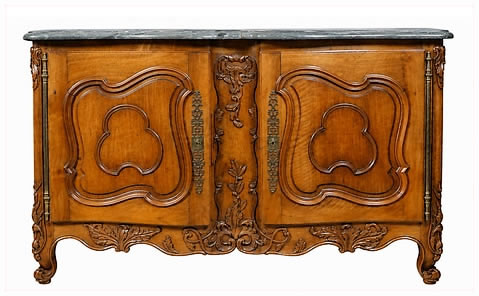 Buffet de chasse provençal en noyer sculpté galbé toutes face nîmes xviiie siècle
